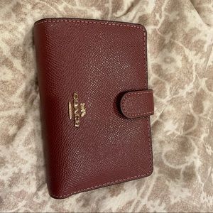 Coach leather medium corner zip ladies wallet
